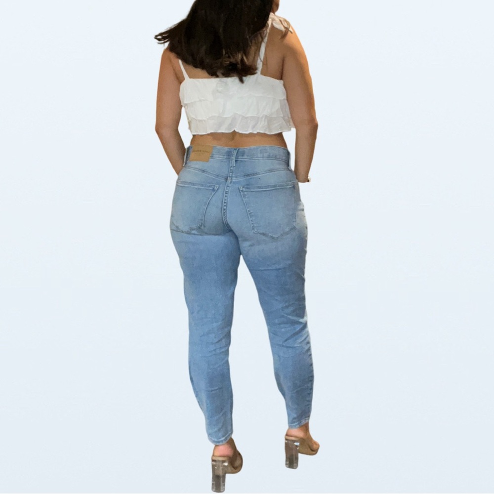 Lucky Brand Mid Rise Crop Ava Light Wash Jeans, Size 4 - Picture 3 of 10